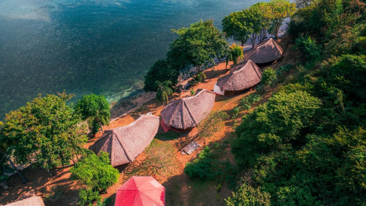 Khabita Beach Resort Lembar  Exterior foto