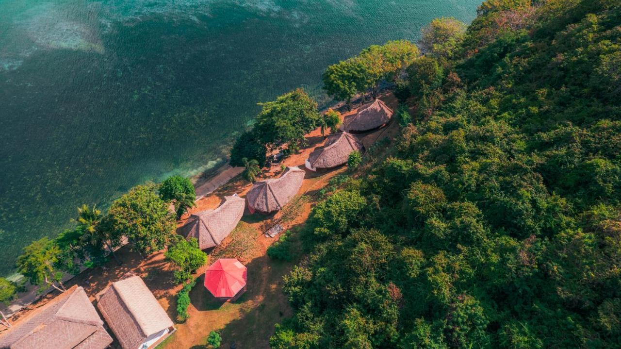 Khabita Beach Resort Lembar  Exterior foto