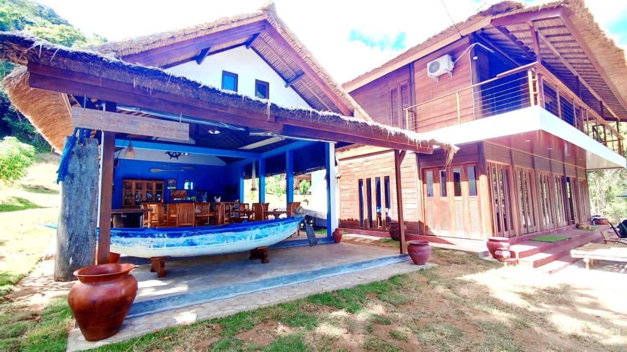 Khabita Beach Resort Lembar  Exterior foto