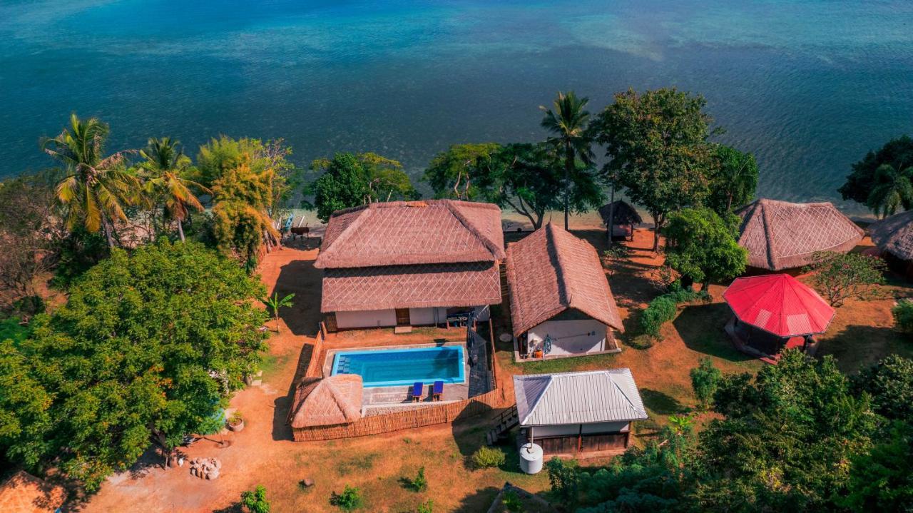 Khabita Beach Resort Lembar  Exterior foto